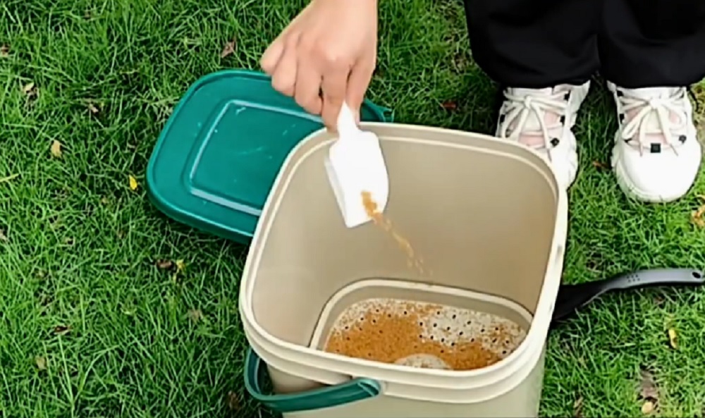 Praktický  kompostér na bioodpad